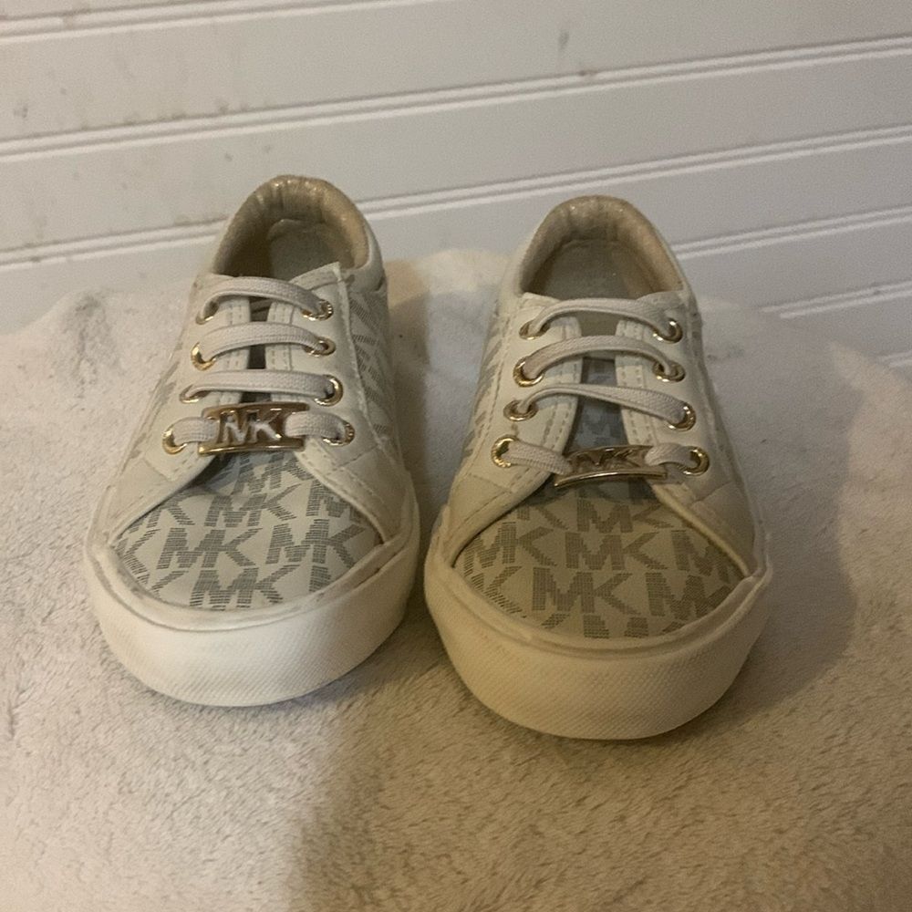 Michael Kors White Leather Shoes Sneakers